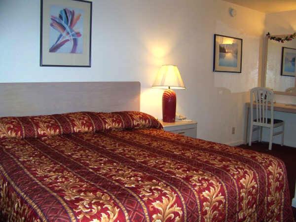 Townhouse Motel Уид Номер фото