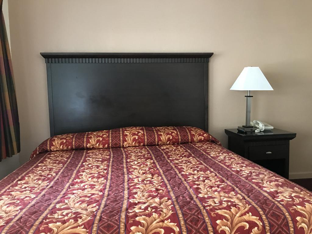 Townhouse Motel Уид Экстерьер фото