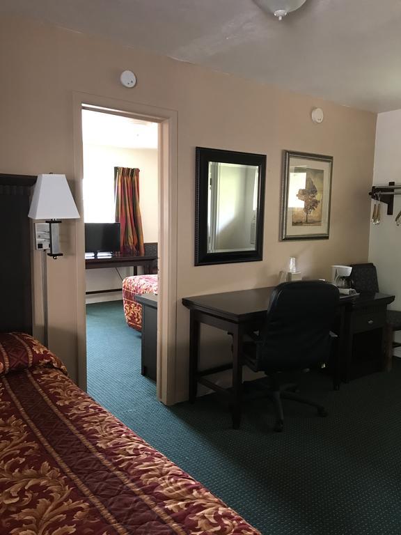 Townhouse Motel Уид Экстерьер фото