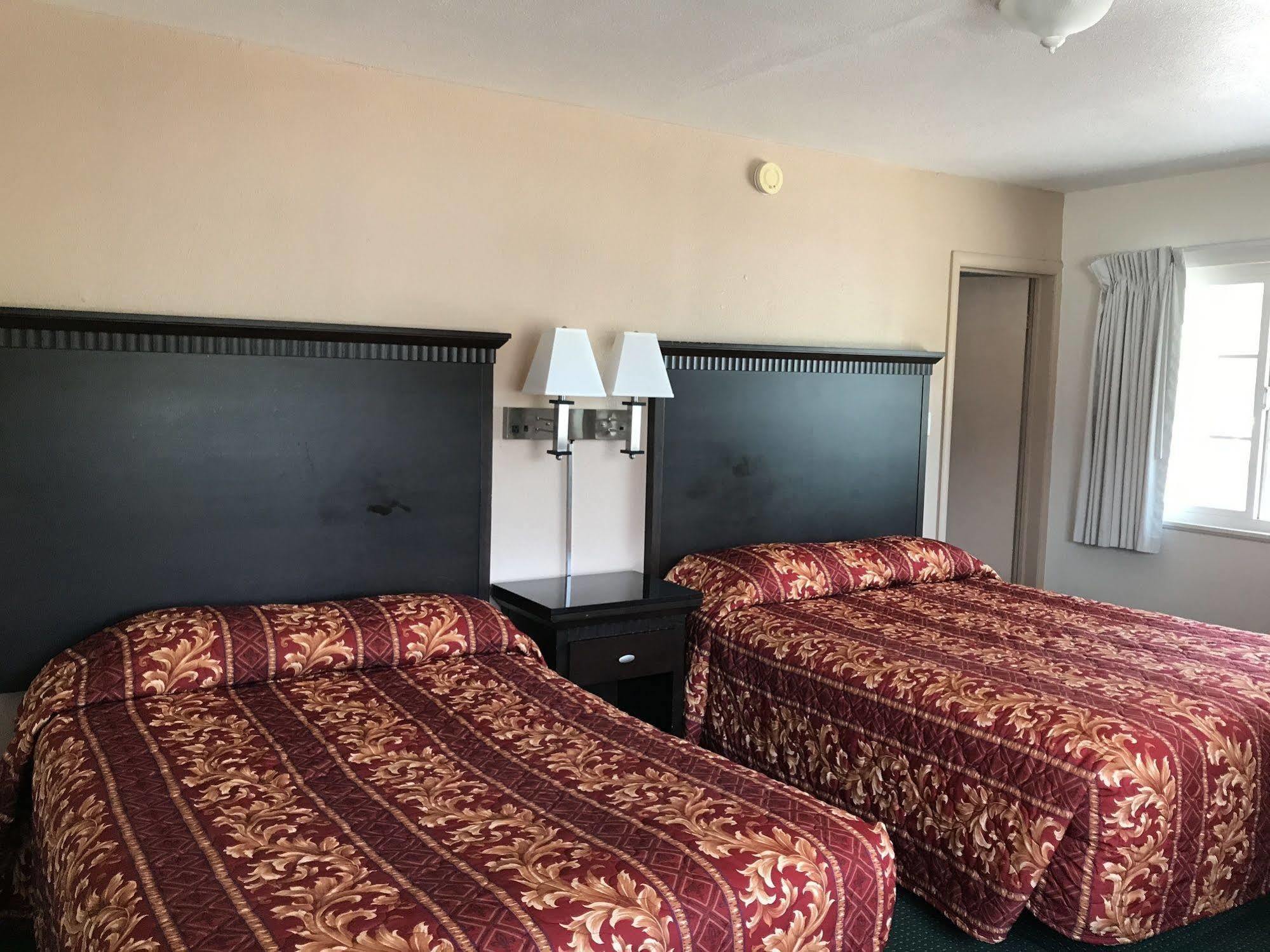 Townhouse Motel Уид Экстерьер фото